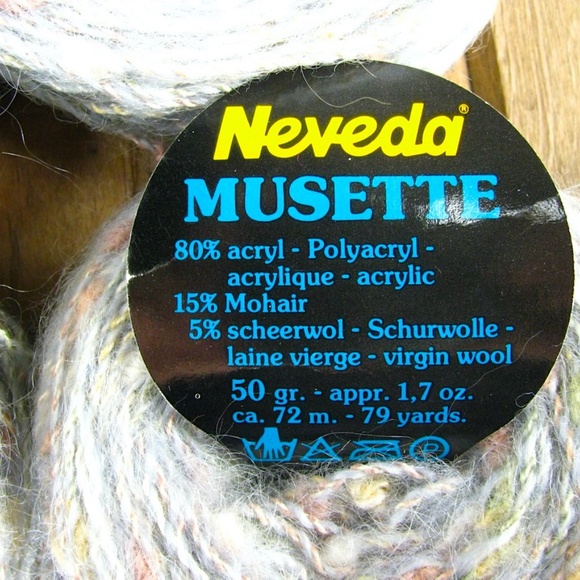 Neveda Musette Mohair Blend Yarn Wool Acrylic Pale Gray Multicolor Accents 50g x - Picture 5 of 6